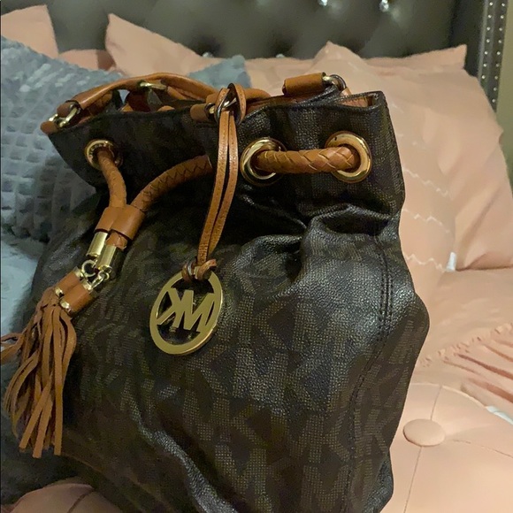 Authentic Michael kors bag. - Picture 3 of 4